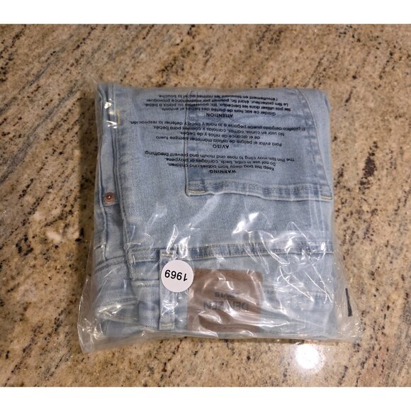 Levi's Denizen Mid Rise Boyfriend Jeans Distressed Raw Hem Denim Size 6 Pants - Picture 16 of 16